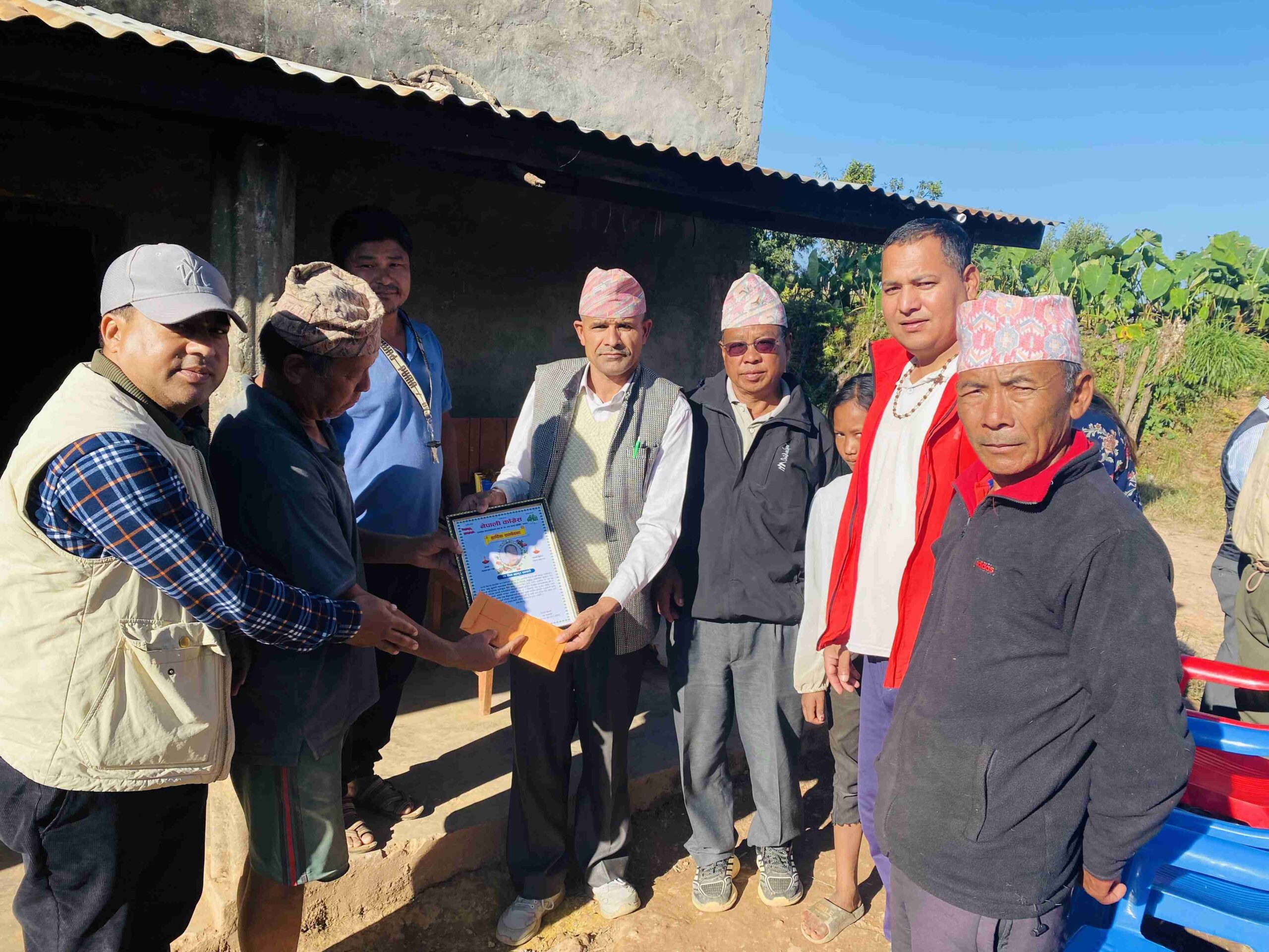 बिपन्न परिवारलाई कांग्रेसद्धारा किरीया खर्च सहयोग